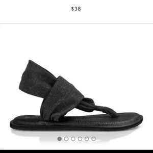 Women sanuk sandles *Sold on mercari*